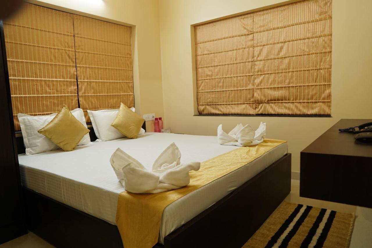 Rama Golden Root New Town Hotel Kolkata Exterior photo