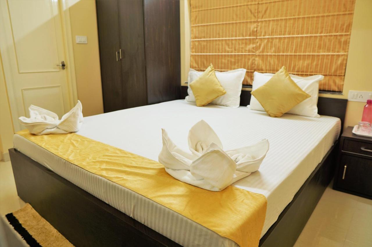 Rama Golden Root New Town Hotel Kolkata Exterior photo