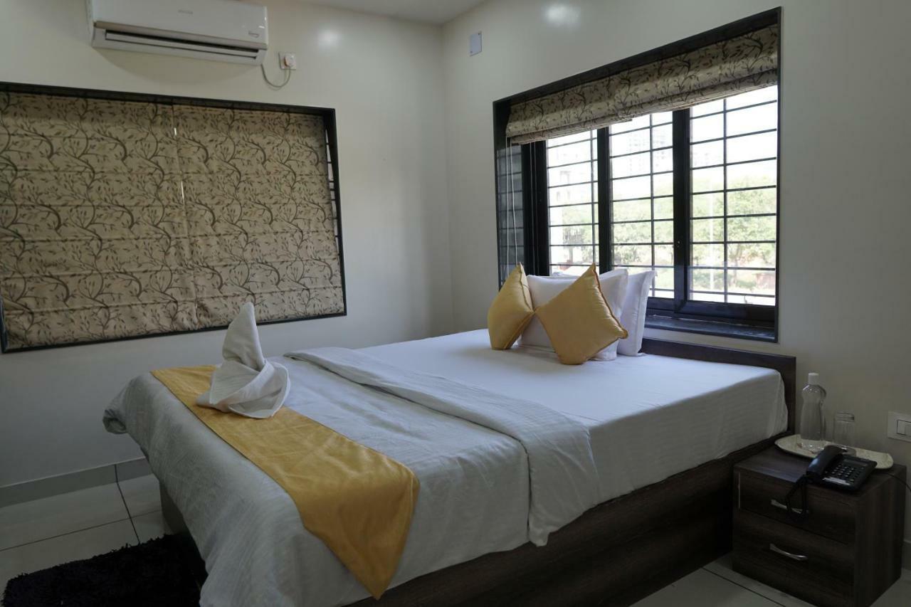 Rama Golden Root New Town Hotel Kolkata Exterior photo